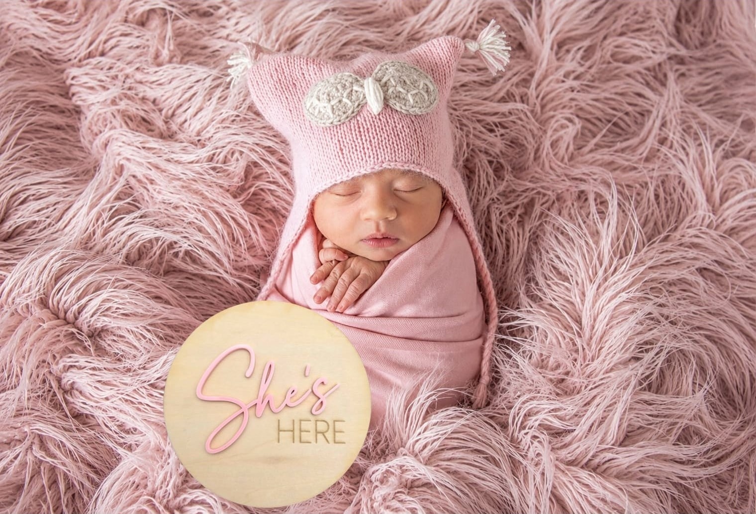 Announcement Disc – She’s Here